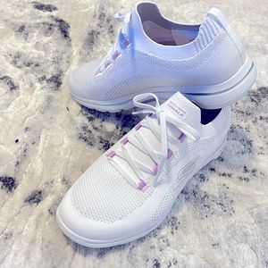 Skechers Air Cooled Go Walk NWOT